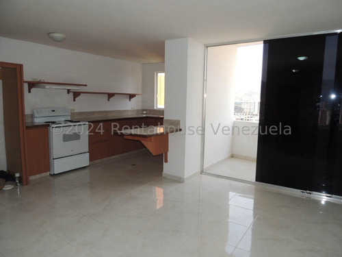 Se Vende Apartamento En El Bosque Valencia, Amplia Cocina, Terraza Con Hermosa Vista De La Zona Norte De La Ciudad, Cercano A Comercios, Centros Comerciales, Colegios, Centros De Salud, Dapo