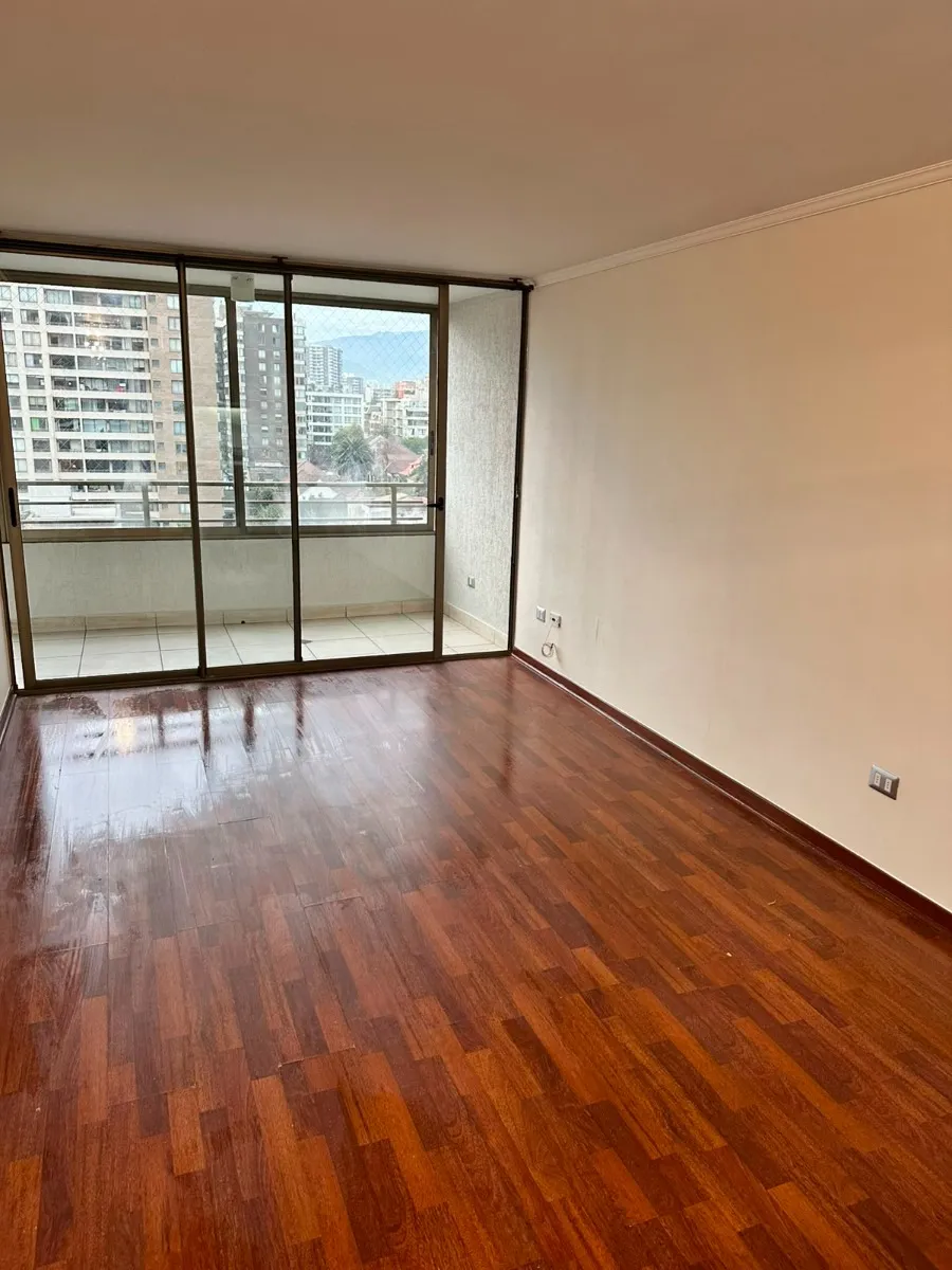 Imagen 5 de 20 de Gran Terraza | Amplio Living | Metro Chile España
