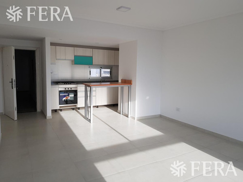 Venta De Departamento 3 Ambientes Con Cochera En Wilde
