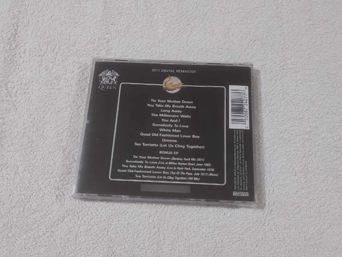 Queen A Day At The Races Cd Doble Importado (Usado)