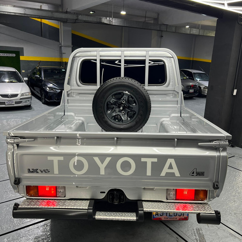 Toyota Land Cruiser Hembrita S79 2024