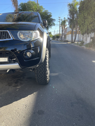 Mitsubishi L200 2.5 Cd 4wd High-power Di-d At5 Cuero