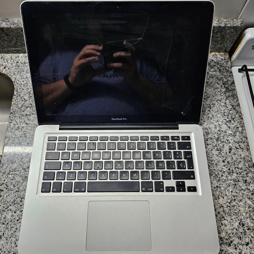 Apple Macbook Pro A1278 Para Reparar O Repuestos Gris (Usado)