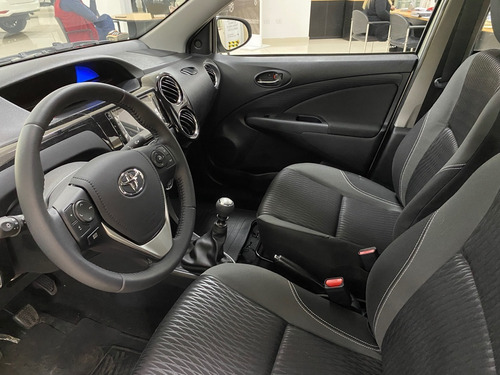 Toyota Etios Xls Mt Sedan