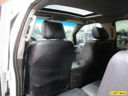 Nissan Pathfinder Le 4x4 2500cc At Aa