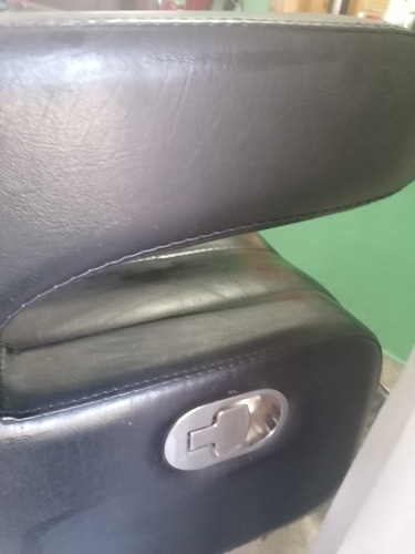 Imagen 6 de 6 de Sillon De Barbero Negro, Reclinable, Hidraulico, Usado,con D