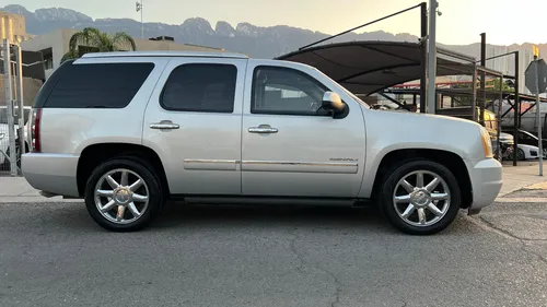 GMC Yukon 6.2 C Denali 403 Hp 4x4 At