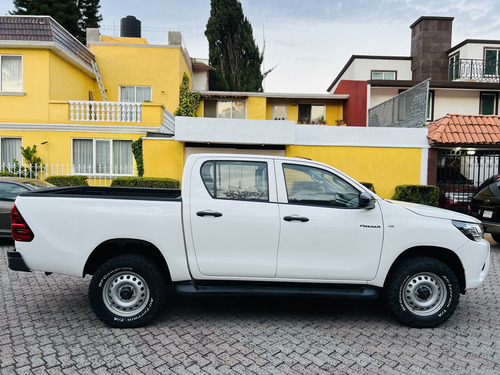 Toyota Hilux 2.7 Cabina Doble Mt