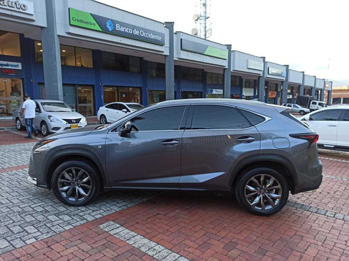 Lexus Nx 200t At 2.0t 2015