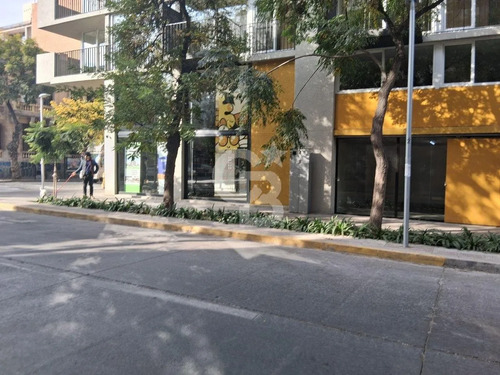 Local Comercial En Barrio Universitario 61 M2
