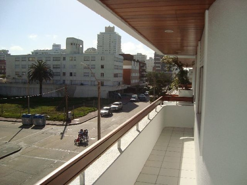 Venta De Apartamento 2 Dormitorios En Península