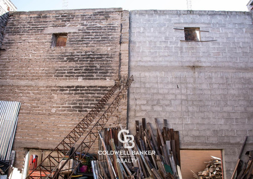Galpón En Cerrillos De 200 M2, Más 6 Estufas Y 1 Departamento De 2 Dormitorios.