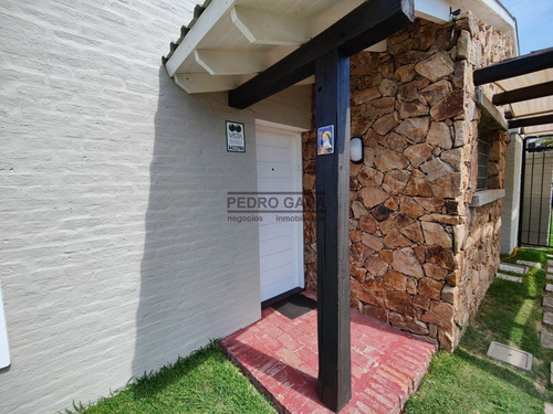 Imagen 4 de 29 de Hermosa Casa A La Venta En Punta Fría, Muy Próxima Al Mar Y Playa De San Francisco