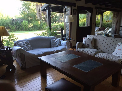 Casa En Venta Abril Club De Campo- Hudson/berazateguiexcelen