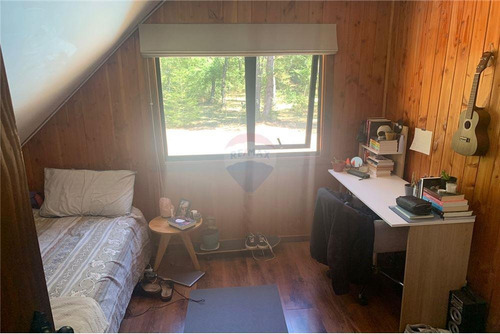 Imagen 9 de 22 de Casa De 2 Pisos Con Parcela Y Piscina En Pucon