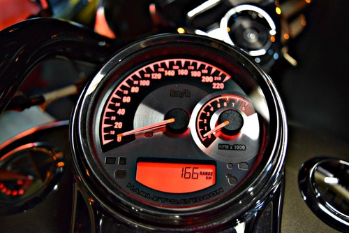 Imagen 8 de 8 de Harley Davidson Road King Cvo 2016