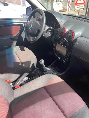 Imagen 9 de 15 de Renault Sandero Stepway 2013 1.6 Privilege Nav 105cv