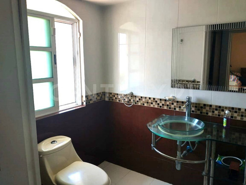Casa En Venta De 4 Recamaras Y Amplio Jardin Cerca De Camino Real A Cholula.