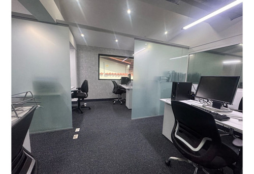 Se Alquila Casa Acondicionada Para Oficina 1006m2 Chuao 3597