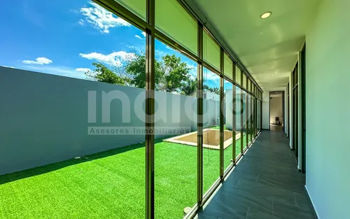 Casa De Una Planta En Venta En Mérida En Privada Arbórea En Conkal