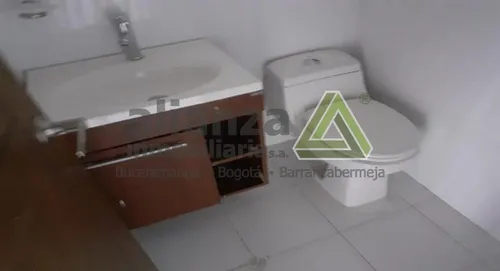 Oficina En Arriendo En Sector Comercial. Cod A13364