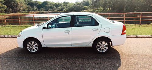 Toyota Etios Sedan Xls 1.5 16v Automático