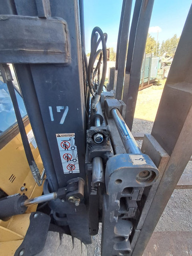 Autoelevador Cat Gp35 3500kg Cabinado P/doble Pallet Año2015
