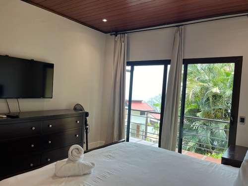 Alquilo Casa Amueblada En Punta Leona, Incluye Los Servicios Y Servicio De Limpieza