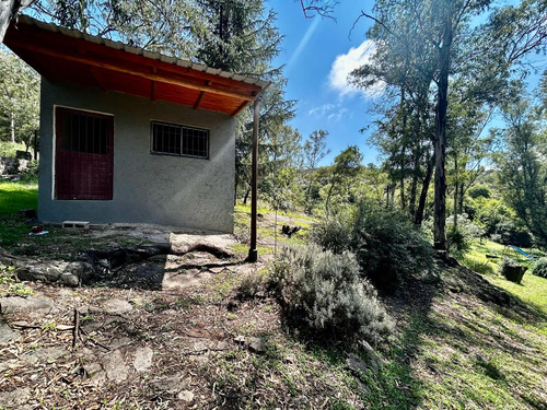 Casa En Venta 3 Dormitorios, 2 Baños, Con Arroyo, Tanti
