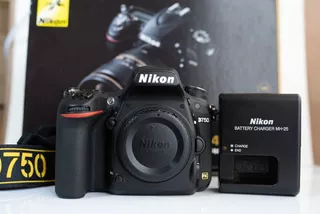 Cámara Nikon D750 Con Cargador Y Bateria.