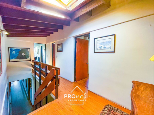 Venta Casa,los Dominicos Las Condes, 4 Dormitorios, Piscina.