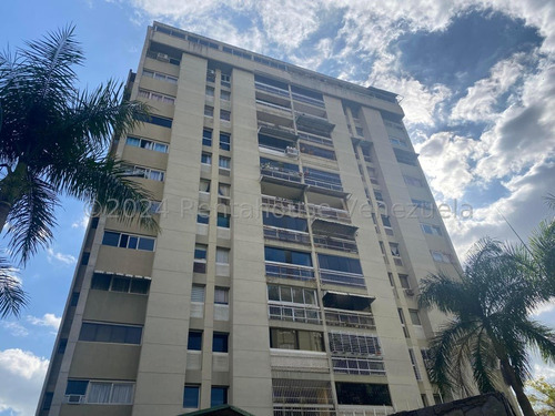 Agradable Vista A Caracas.edificio Bien Mantenido Con Áreas Sociales. Esta En Santa Fe Sur