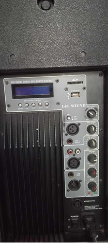 Cabina De Sonido L&l Sound Y Bajo Beta 3