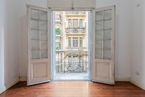 Venta Departamento 2 Ambientes Y 1/2 Balvanera Apto Credito