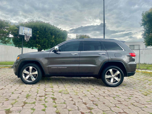 Imagen 8 de 15 de Jeep Grand Cherokee 2015 V8 5.7 Limited 4x4 Qc Autos Peubla