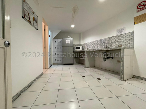 Local Comercial En Venta En Chacao A Pie De Calle Caracas