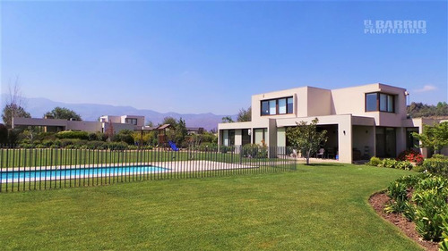 Imagen 2 de 13 de Casa En Venta En Colina, Chicureo Centro, En Condominio