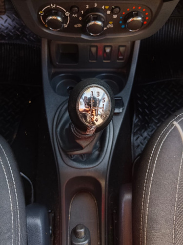 Renault Oroch Intens 2.0L Mt 4X2