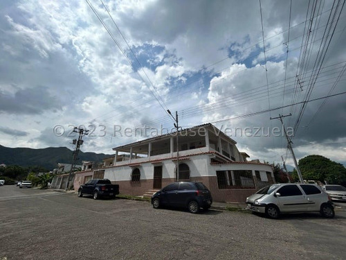 Casa Comercial Residencial Ubicada En Esquina En Venta La Esmeralda San Diego Carabobo Leida Falcon Lf 24-8688