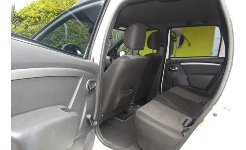 Renault Duster 1.6 Expression 4x2 MT