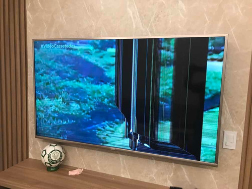 Vendo Tv Jvc 65 Polegadas Com A Tela Quebrada