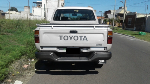 Imagen 4 de 15 de Toyota Hilux 2.8 D/cab 4x4 Mod 2001 Aspirada
