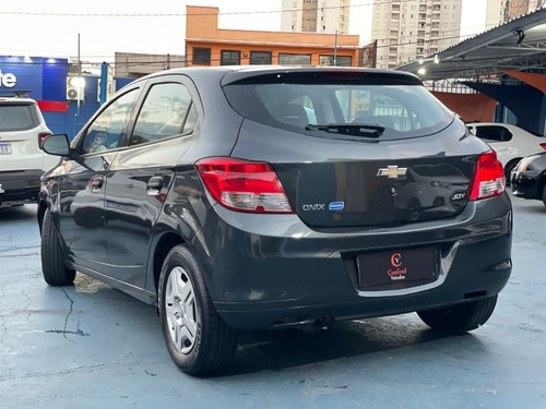 Chevrolet Onix Onix 1.0 MPI JOY 8V FLEX 4P MANUAL