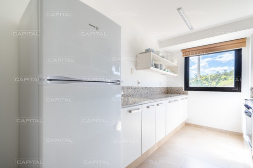Apartamento Esquinero En Alquiler Temporario De Tres Suites Con Parrillero Propio-ref:29236