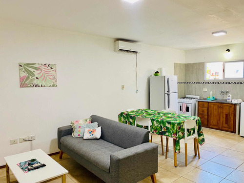 Imagen 1 de 12 de Cálido Departamento Por Día En Iguazú