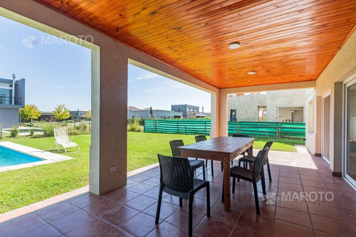 Imagen 14 de 30 de Casa En Venta En Barrio Puertos De Escobar - Maroto Propiedades