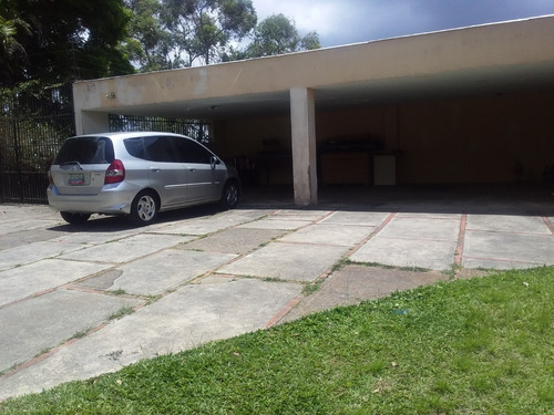 Imagen 13 de 13 de La Lagunita Se Vende Casa De 8 Habitaciones Para Remodelar Con 3.200 Terreno