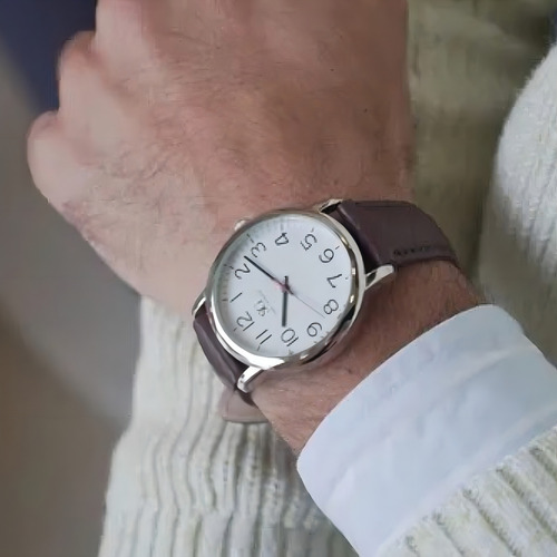 Relógio Masculino Chrowl Prateado Saint Germain Correia De Couro Marrom Caixa Prateada Fundo Branco 40mm Elegante Clássico