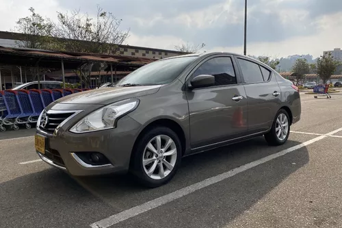 Nissan Versa 1.6 Advance