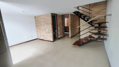 Vendo Hermosa Casa En El Conjunto Modelia En Dosquebradas, 135 Metros2